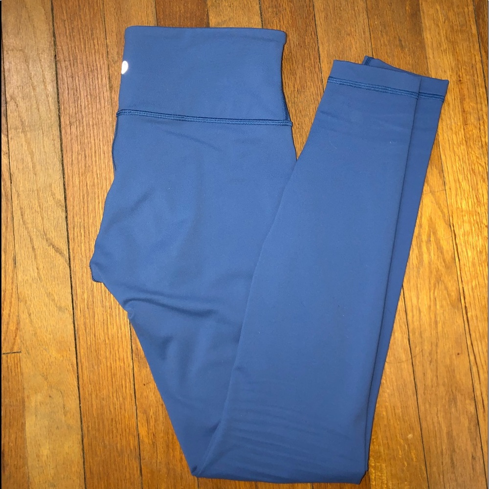 Lululemon Size 6 LR Wunder Under 28”